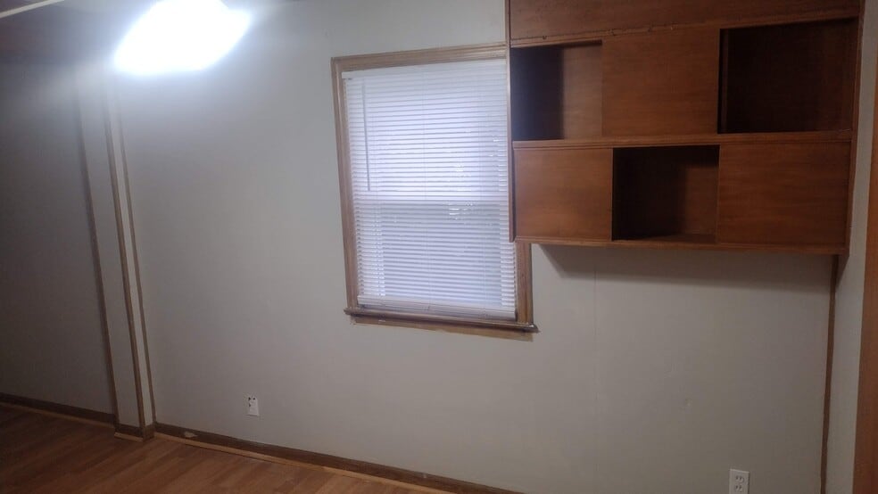 Building Photo - 4005 Prescott Ave
