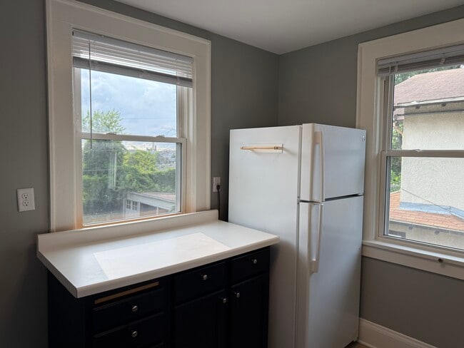 Building Photo - 780 Curfew St