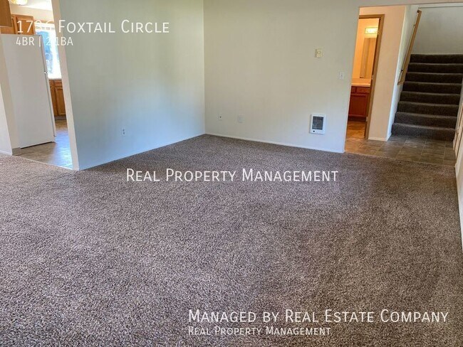 Building Photo - Woodland 4 Bed 2.5 Bath Home with Two Car ...