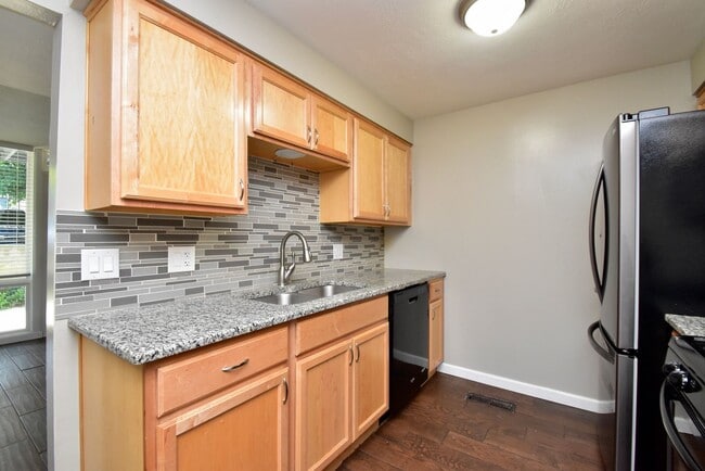 Building Photo - 127 E 1100 N