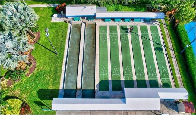 Building Photo - 5203 Europa Dr