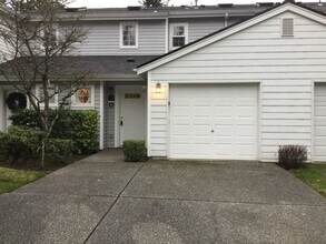 Building Photo - Stylish 2-Bedroom, 2.5-Bath Townhome with Garage & Private Patio