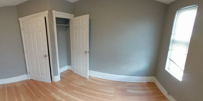 Building Photo - 3 Bedroom 1 Bath Home