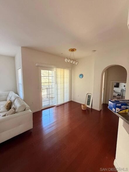 Building Photo - 2715 Lake Pointe Dr