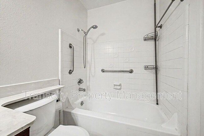 Building Photo - 12224 N 26th St
