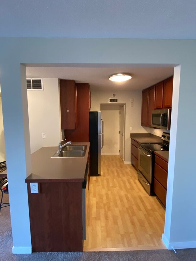 Building Photo - 52 Groveland Terrace