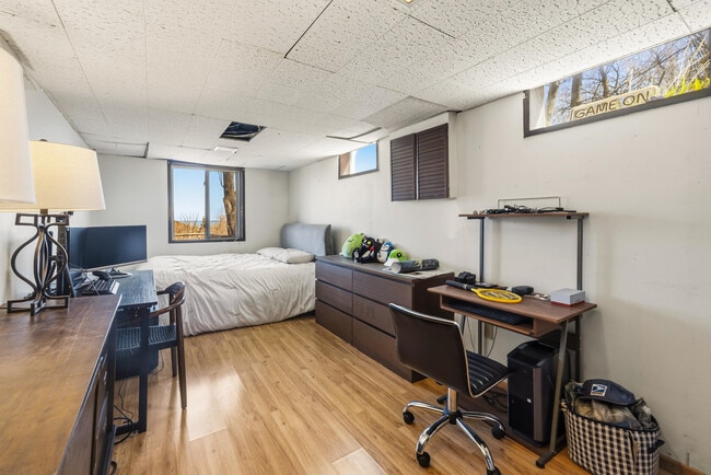 Building Photo - 446 N Powers St