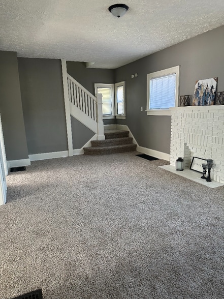 Building Photo - 129 Getting Pl