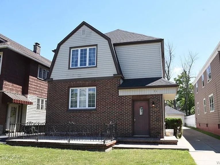 Building Photo - 71 Delham Ave