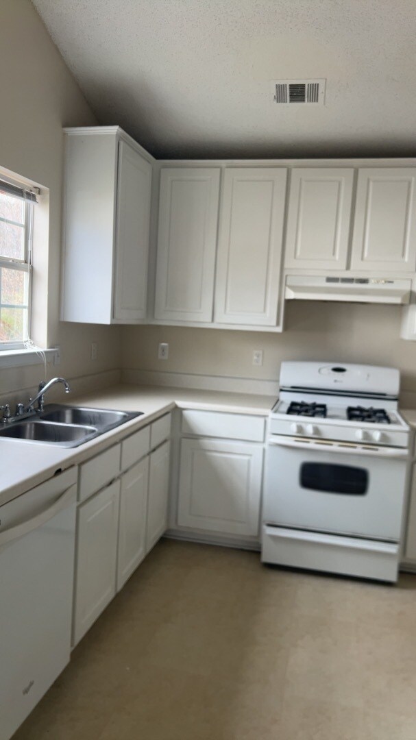 Building Photo - 4830 Buchli Ln