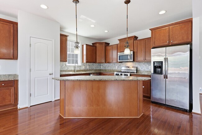 Building Photo - 14982 Gossom Manor Pl