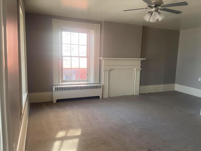 Building Photo - 166 Hudson Ave