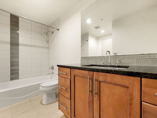 Building Photo - Open view from 8th Floor at Washington Squ...