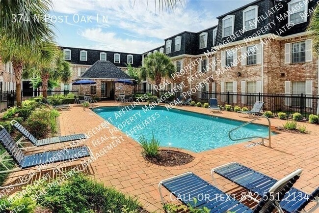 Building Photo - 374 N Post Oak Ln