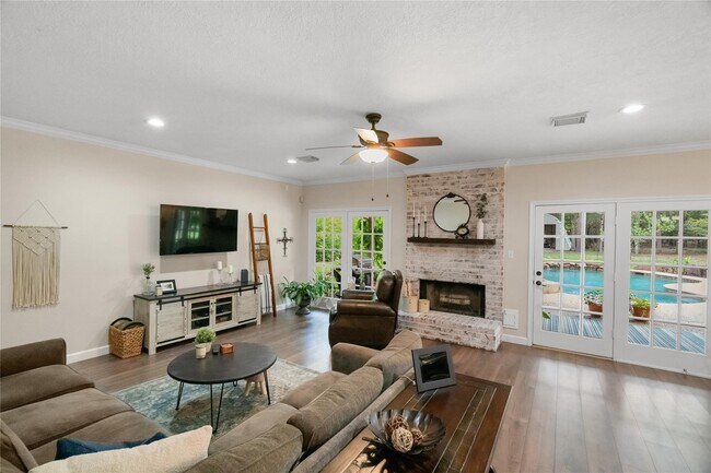 Building Photo - 415 Lago Trace Dr