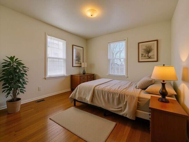 Building Photo - Spacious Four-Bedroom Home with Loft and Private Fenced Yard – Steps from Downtown Blacksburg