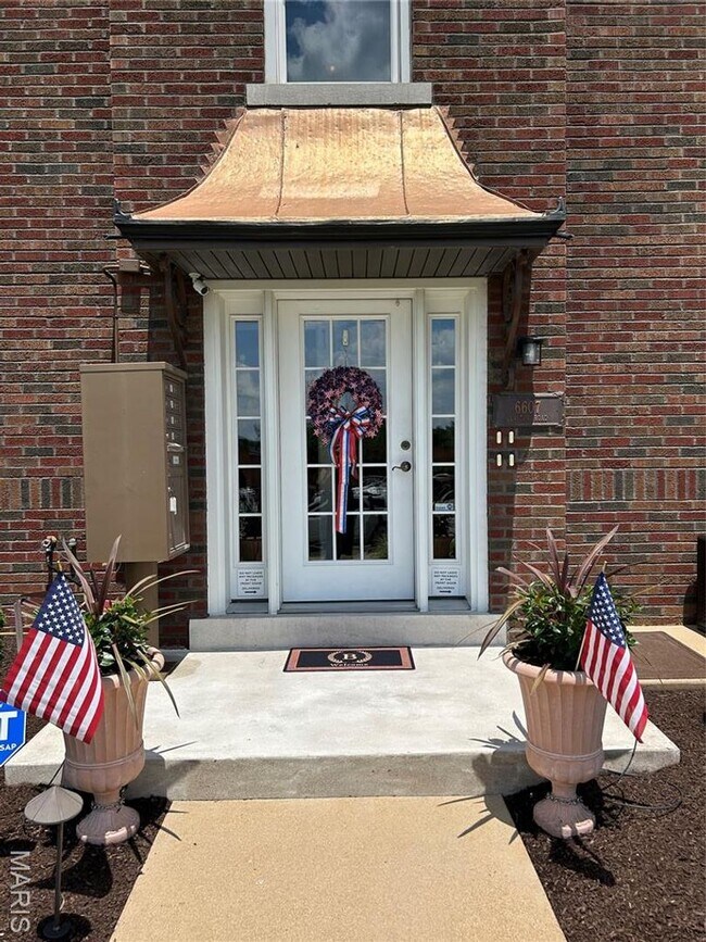 Building Photo - 6607 Clayton Rd