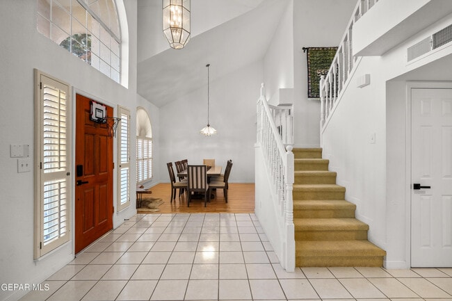 Building Photo - 6205 La Posta Dr