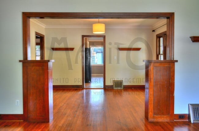 Building Photo - 1604 E 11th Ave