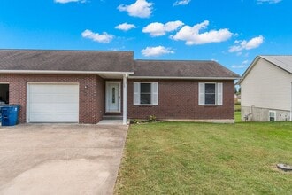 Building Photo - Comanche 124/130