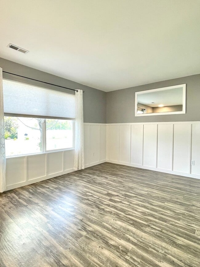 Building Photo - Spacious 3 Bed Home Near Hill AFB & I-15 – RV Parking + Fenced Yard