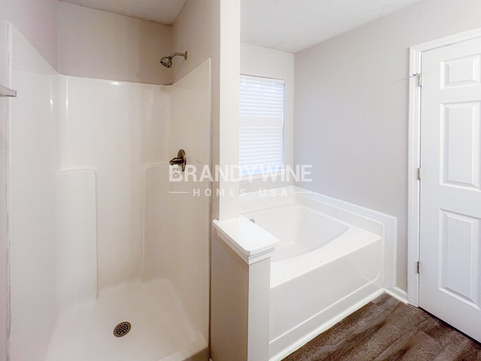 Building Photo - 252 Springbottom Ct SE