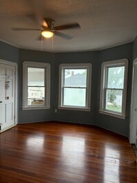 Building Photo - 2172 Pleasant St