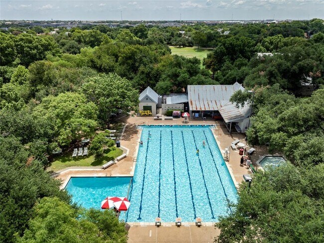 Building Photo - 14710 Montoro Dr