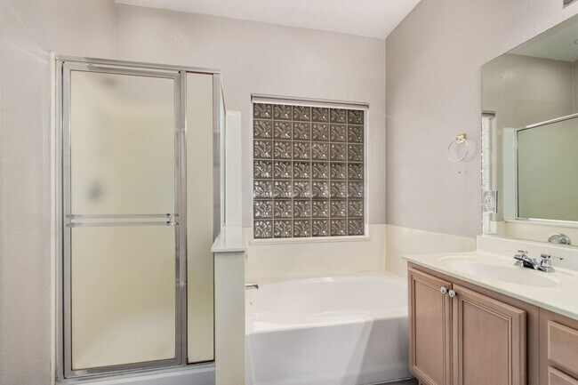 Building Photo - Newly Renovated 3-Bedroom Home in Gilbert