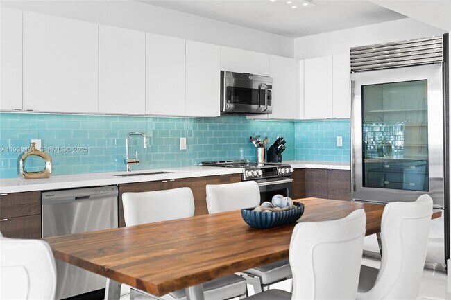 Building Photo - 100 Lincoln Rd