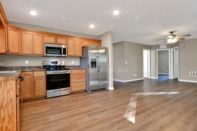 Building Photo - 120 Family