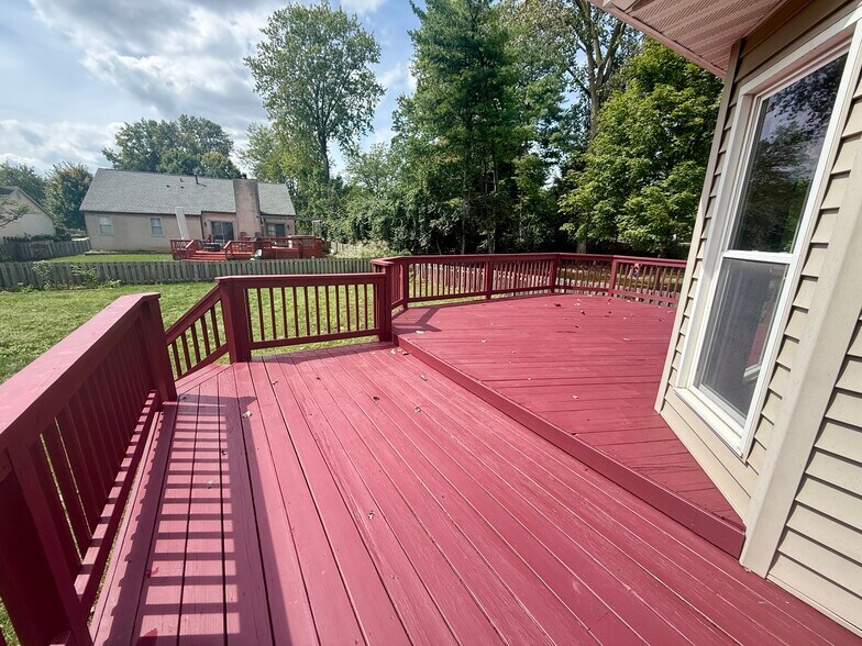 Building Photo - 7451 Mapleleaf Ct