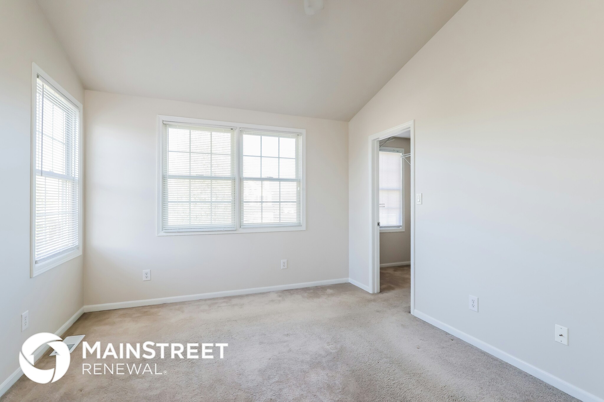 Building Photo - 10201 Red Clover Ct