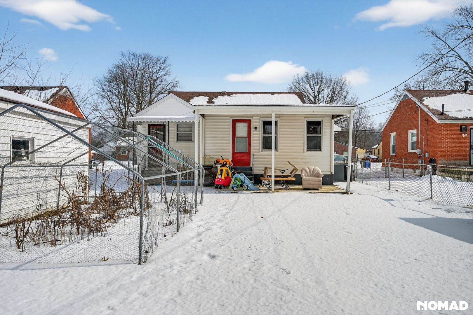 Building Photo - 1015 W Indian Trail