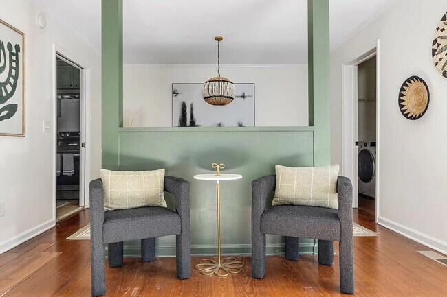 Building Photo - 4 Gateway Walk