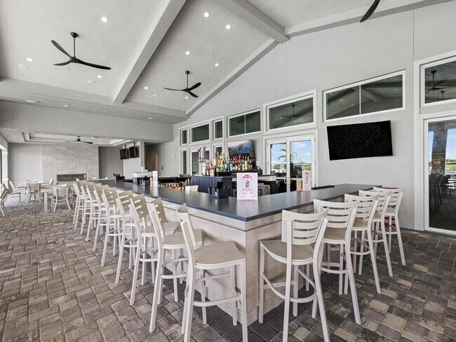 Building Photo - 15917 Tradewind Ter