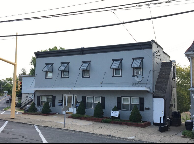 Primary Photo - 900 S 24th St
