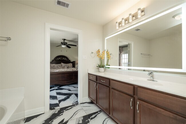 Building Photo - 22526 Threefold Ridge Dr