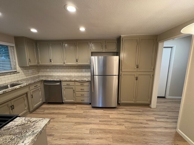 Building Photo - Beautiful Home with solar coming soon!