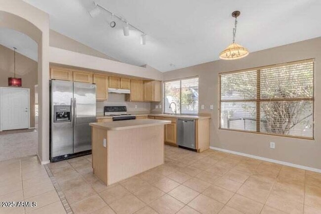 Building Photo - 9915 E Onza Ave