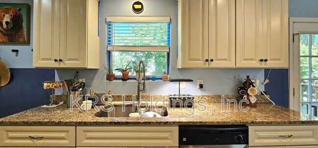 Building Photo - 7721 Cortlandt Pl