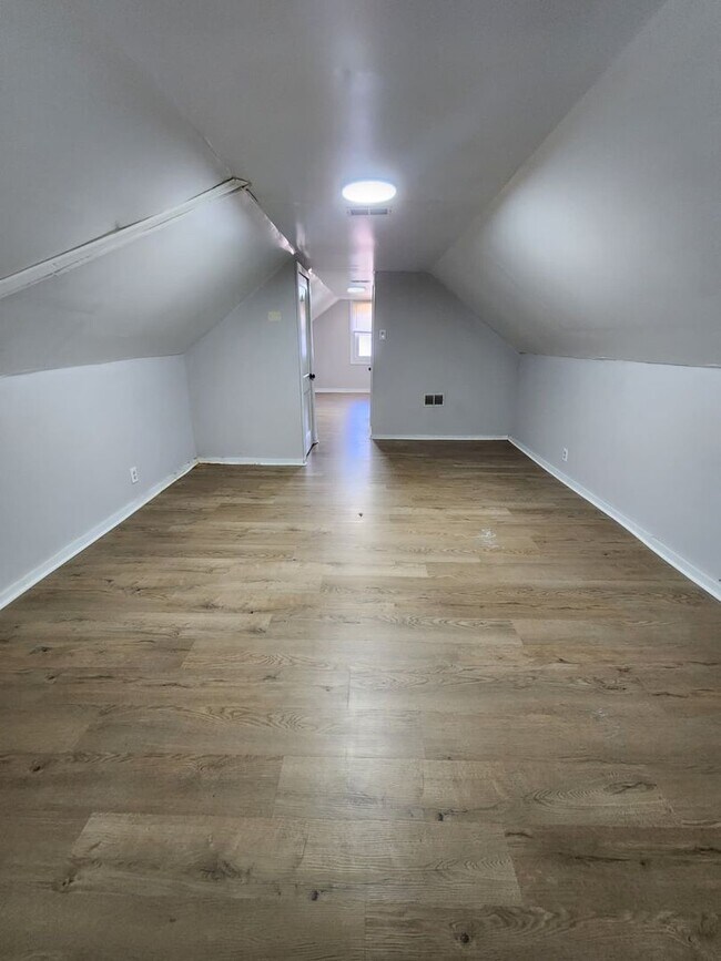 Building Photo - Big Spacious Beautiful Single Family 4 bedroom House for Rent !!!