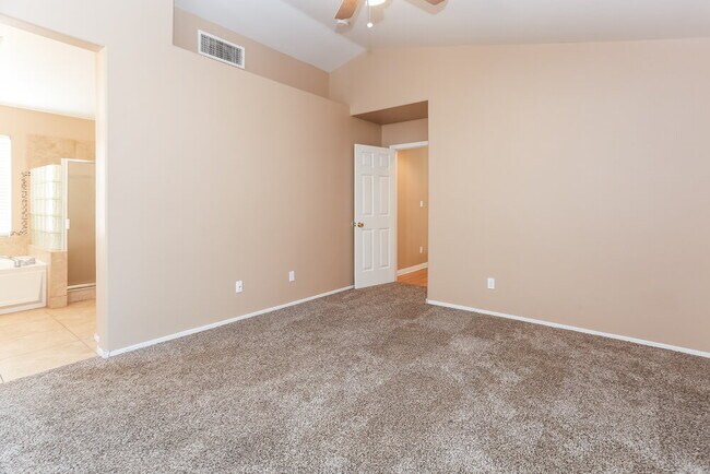 Building Photo - 1718 Rushing River Rd