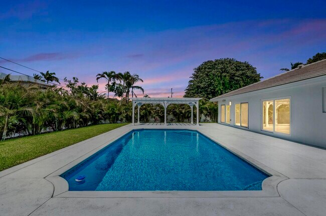 Building Photo - 530 NW 14th St