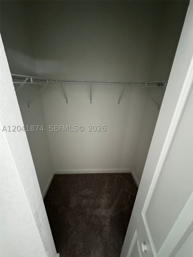 Building Photo - 285 SW 159th Dr