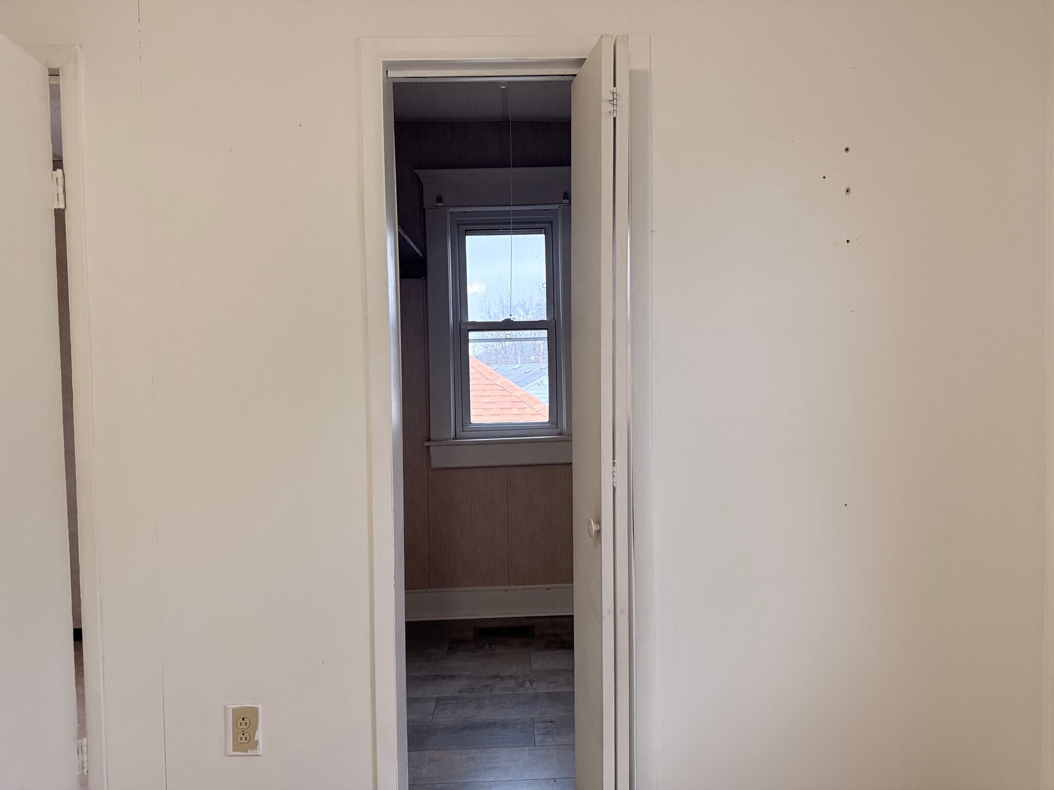 Building Photo - 116 W Woodland Ave