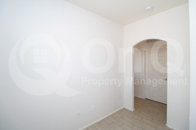 Building Photo - 7531 E Majestic Palm Ln