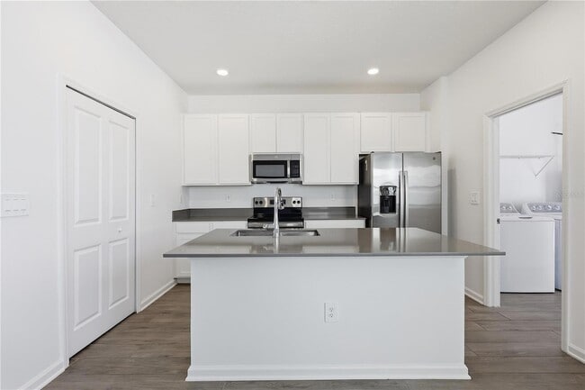 Building Photo - 10672 Words Dr