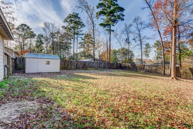 Building Photo - 10559 Royal Andrews Dr