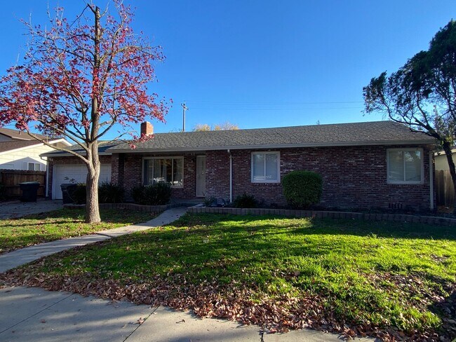 Building Photo - Four Bed, Two Bath Home In Stockton's Holi...